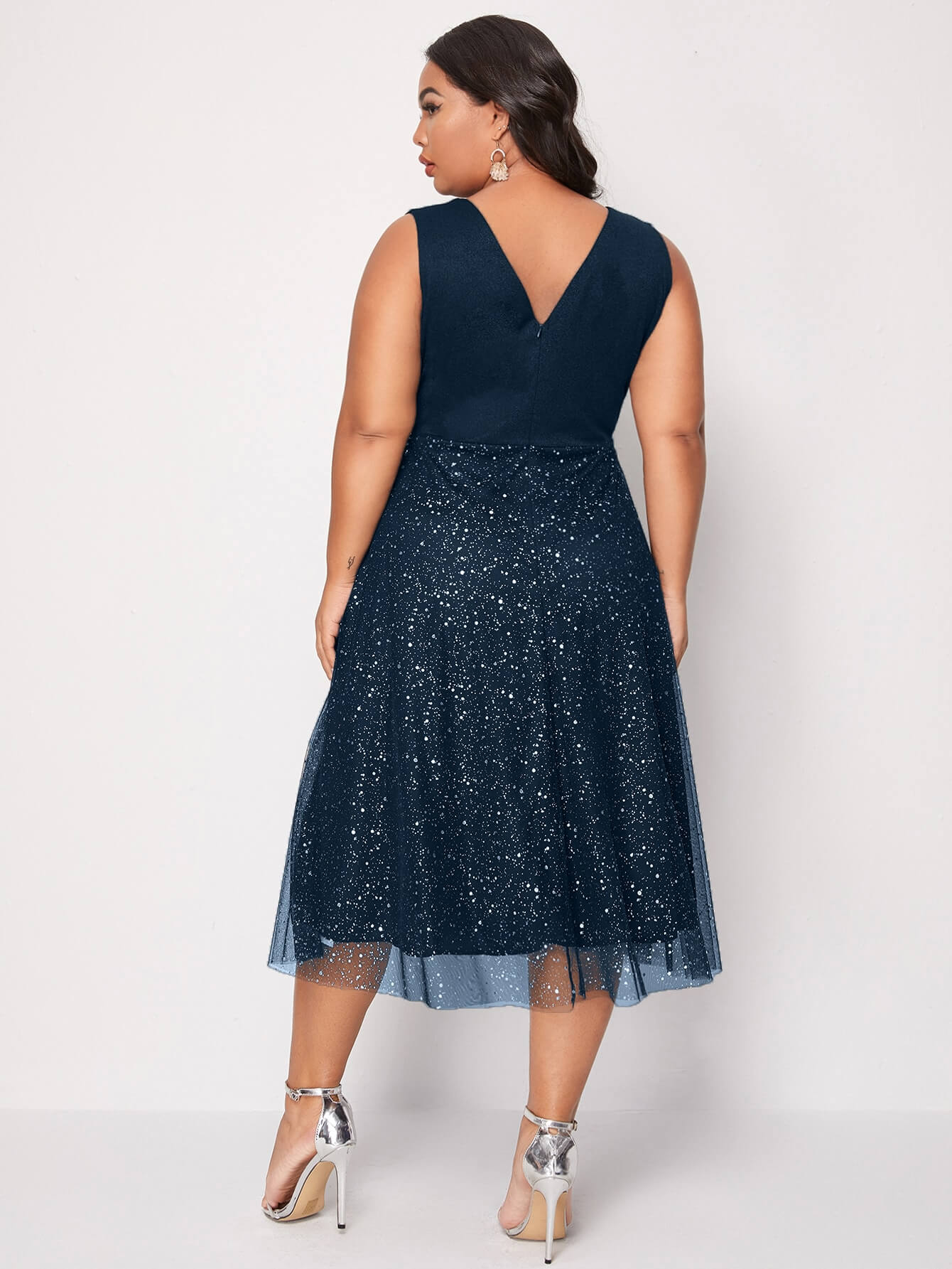 Vestido Curto Genova - Plus Size