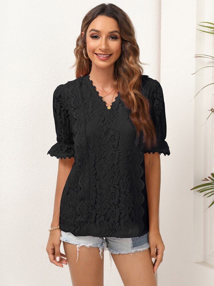 Blusa Pulsatille: Elegância em Renda